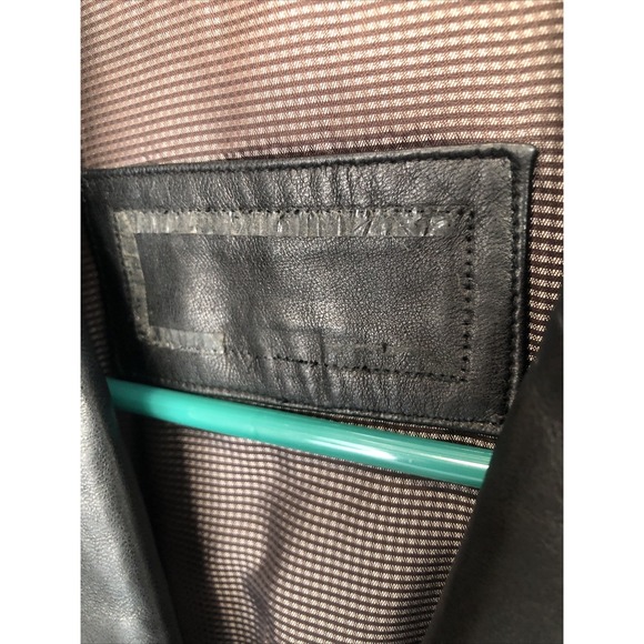 Ladies Black Leather 3-Button Sleek Blazer Jacket Soft EUC Chic Sz 6 - Picture 3 of 16